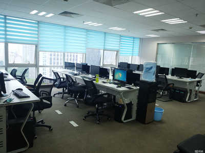 深圳市港桥信息咨询转让公告